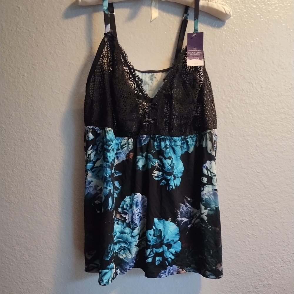 NWT CACIQUE Floral Lace Trim Cami Top - Black and Blue